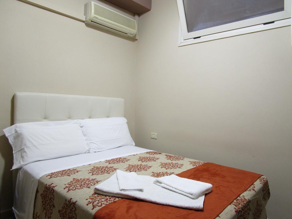 Hotel Nelton Scafati Habitación foto
